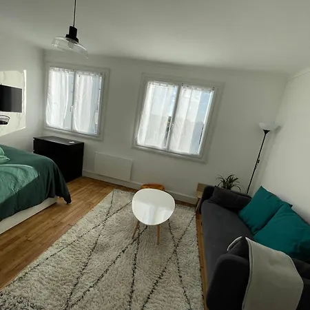 Cosy - Au Pied Du Tram - Parking - Wifi Rezé