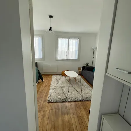 Cosy - Au Pied Du Tram - Parking - Wifi * Rezé