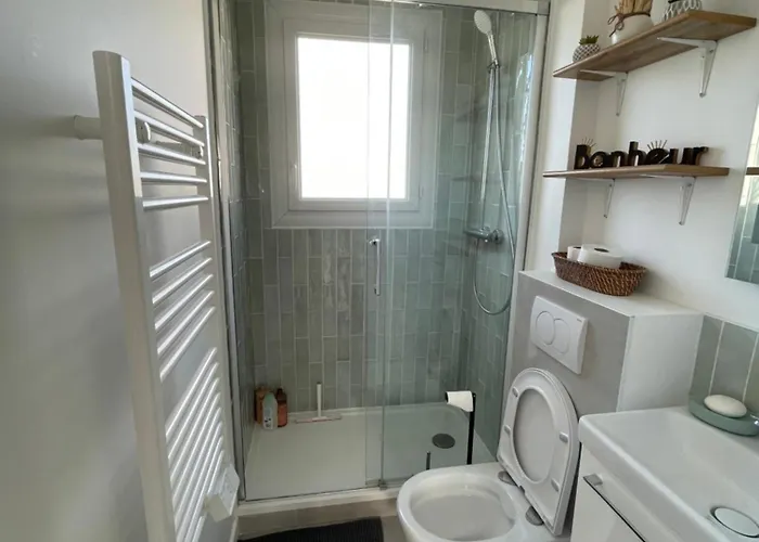 Cosy - Au Pied Du Tram - Parking - Wifi Appartement