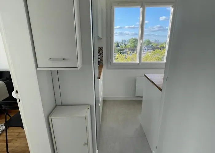 Appartement Cosy - Au Pied Du Tram - Parking - Wifi Rezé