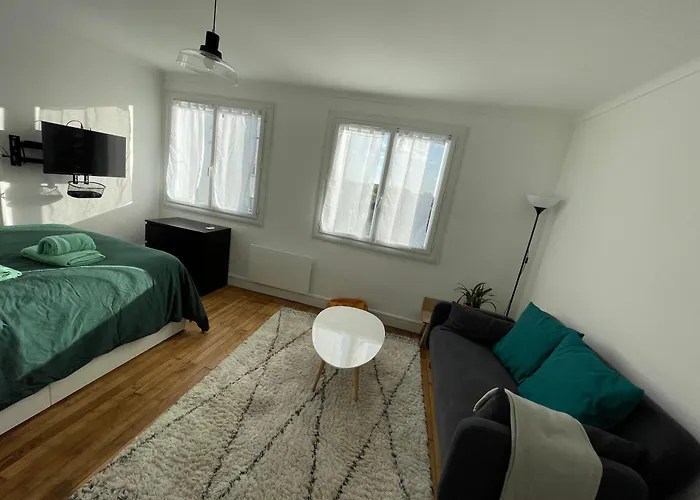 Cosy - Au Pied Du Tram - Parking - Wifi Rezé