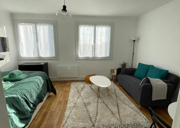 Cosy - Au Pied Du Tram - Parking - Wifi * Rezé